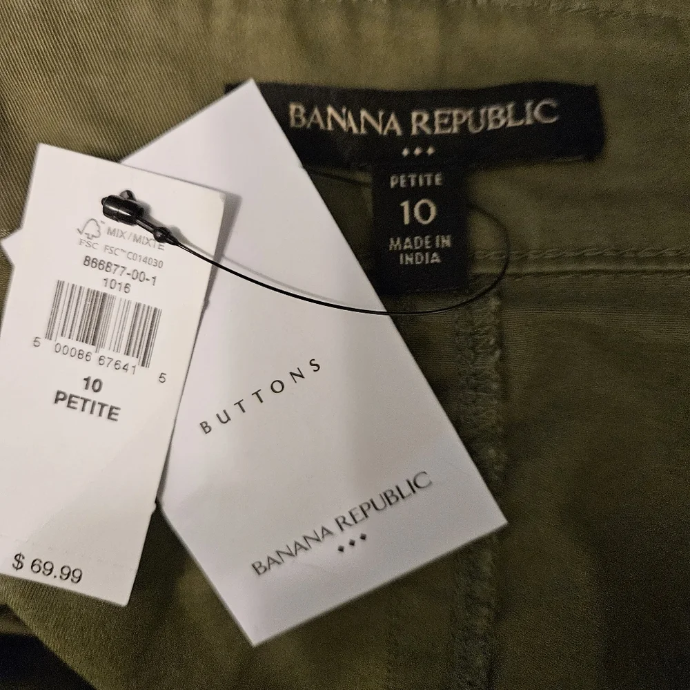 Banana Republic NWT Army Green 10 Petite - Picture 5 of 7